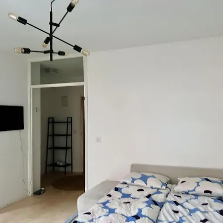 Oceanic & Trendy Two Bedroom With Free Parking *