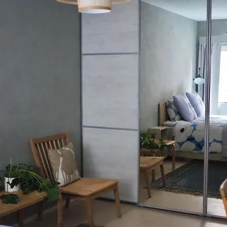 Oceanic & Trendy Two Bedroom With Free Parking Huoneisto Helsinki